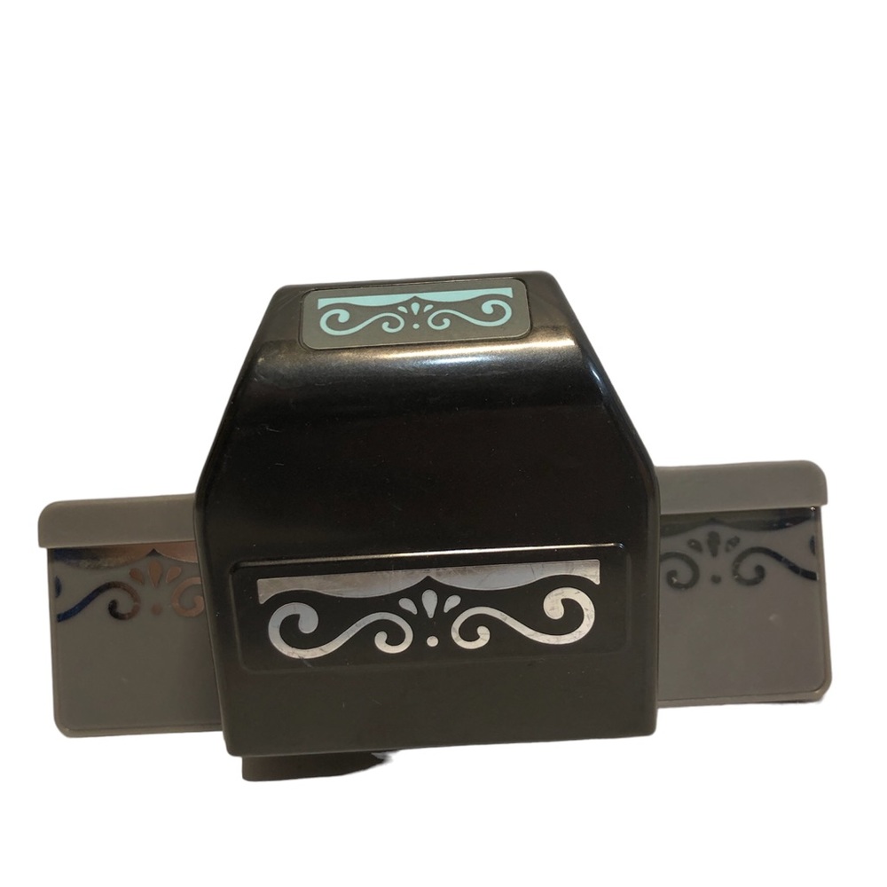 EK Success Border Paper Punch craft  swirl
